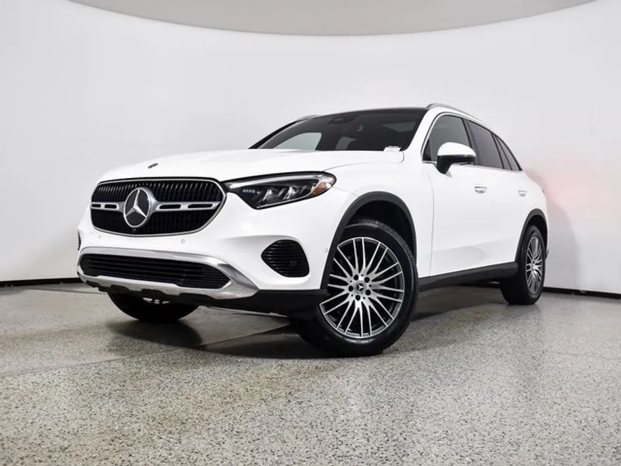 2023 Mercedes Benz GLC 300 photo 1