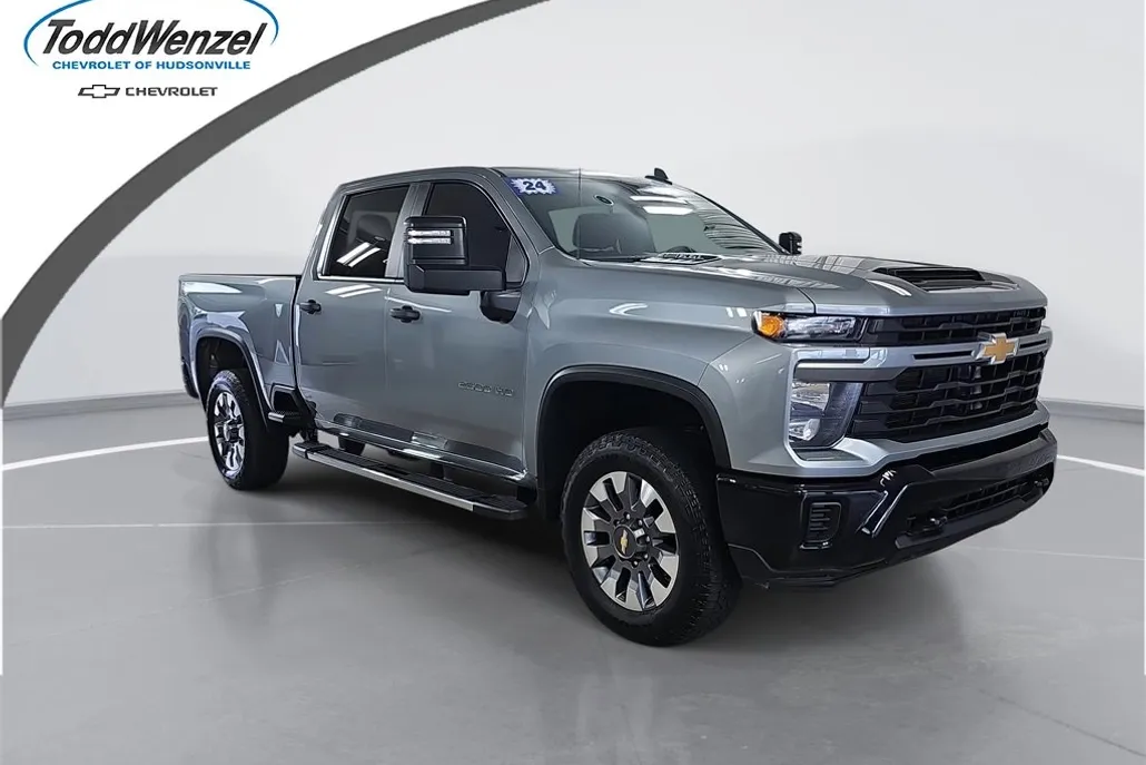 2024 Chevrolet Silverado 2500HD Custom photo 1