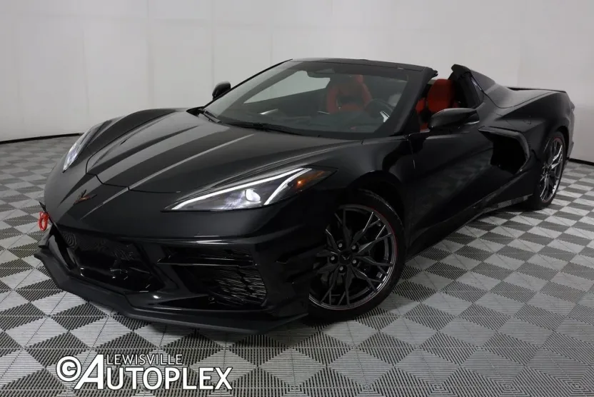 2025 Chevrolet Corvette Stingray 2LT Convertible photo 1