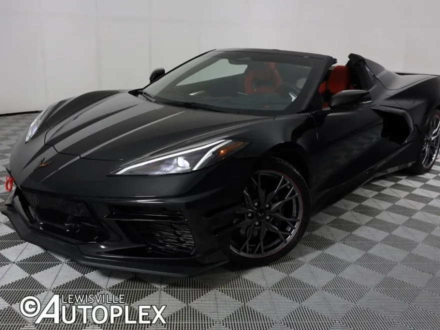 2025 Chevrolet Corvette Stingray 2LT Convertible photo 1