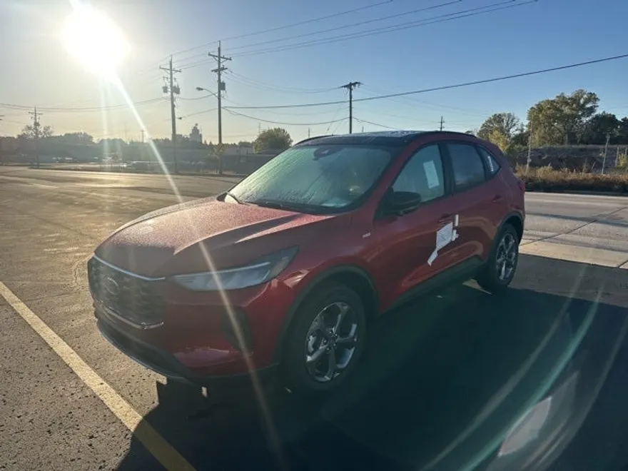 2026 Ford Escape ST-Line photo 1