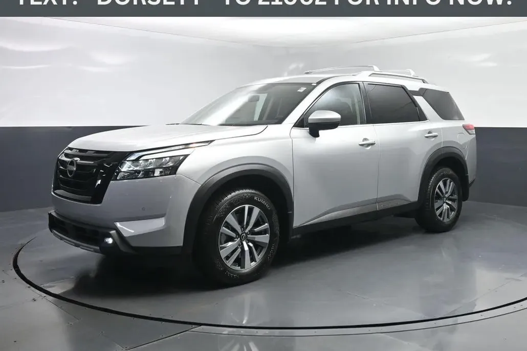 2025 Nissan Pathfinder SL photo 1