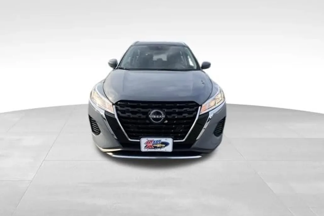 2023 Nissan Kicks SV photo 1