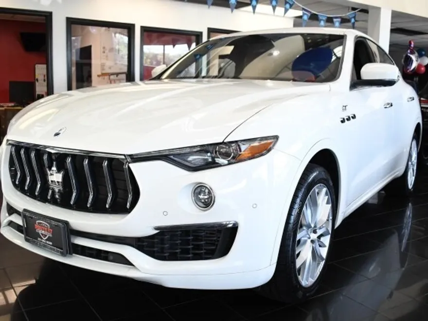 2022 Maserati Levante GT photo 1