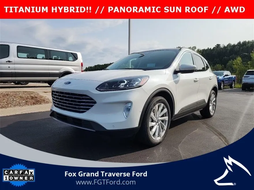 2022 Ford Escape Titanium Hybrid photo 1