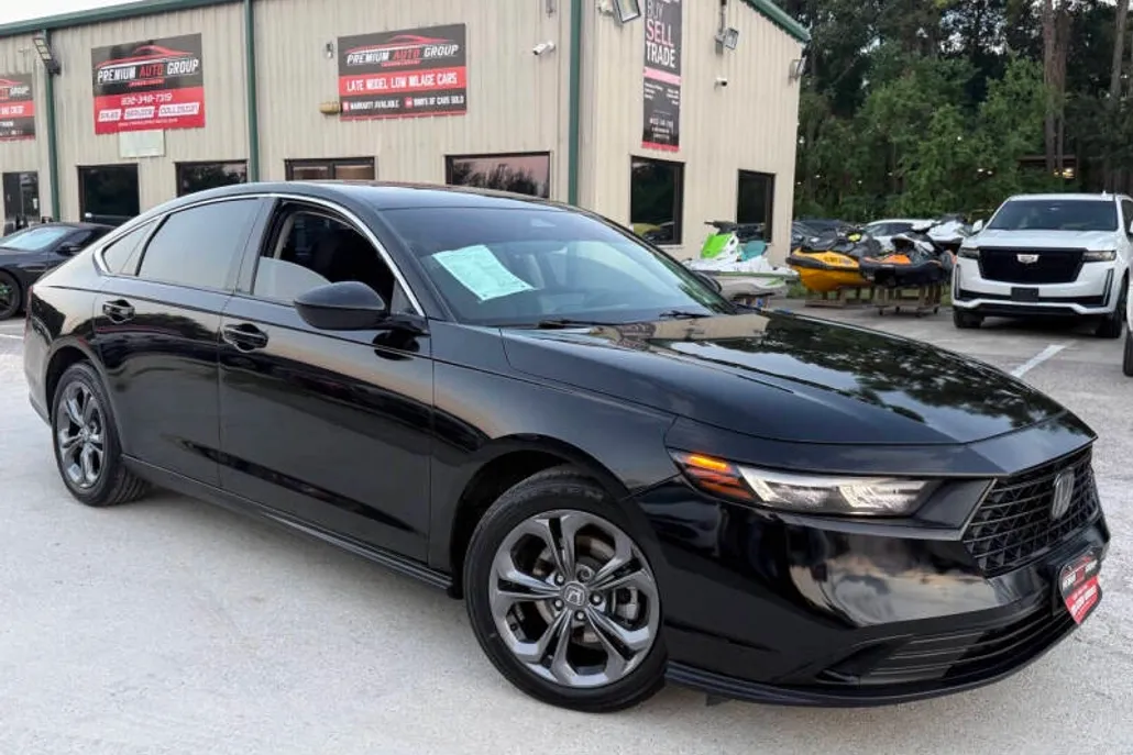 2023 Honda Accord EX photo 1