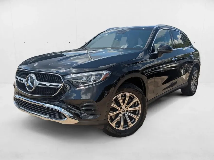 2025 Mercedes Benz GLC 300 photo 1