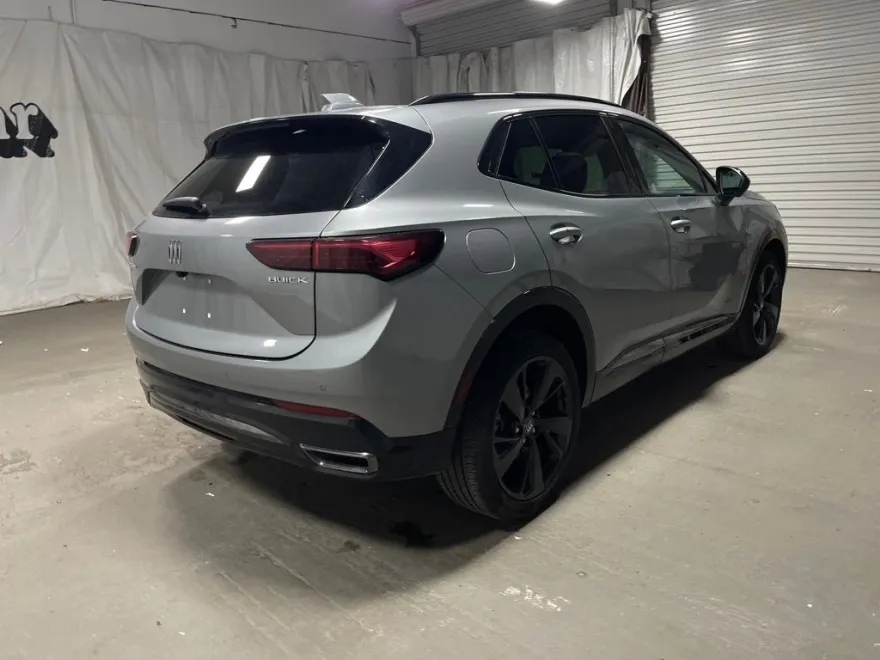 2024 Buick Envision Essence photo 1