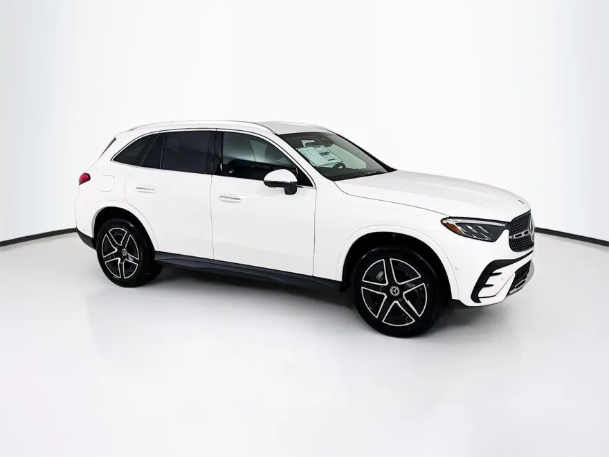 2025 Mercedes Benz GLC 300 4MATIC photo 1
