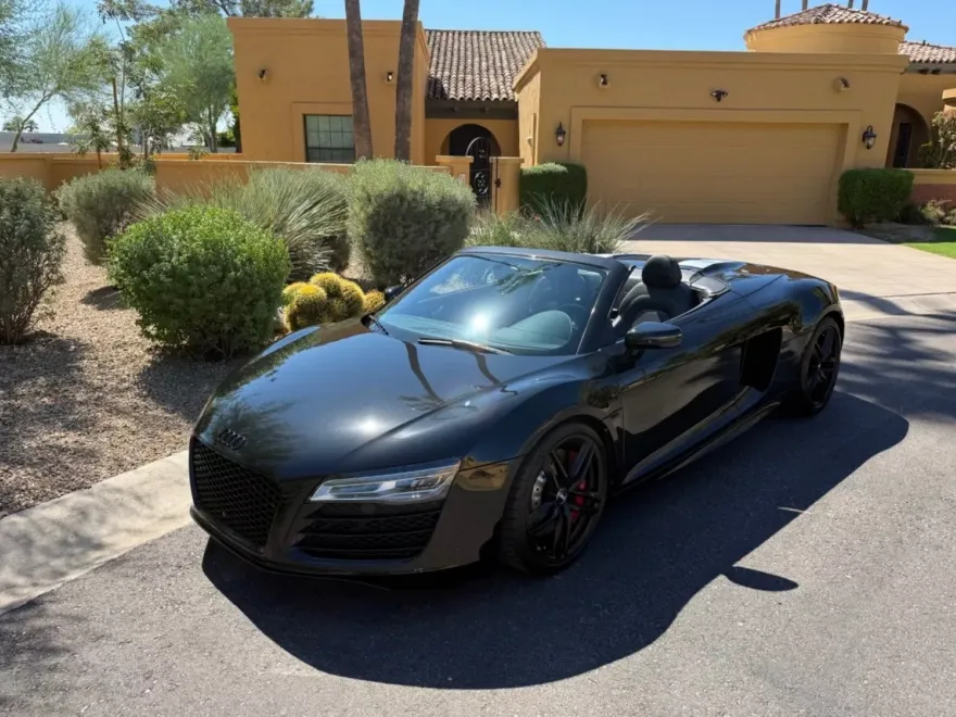 2015 Audi R8 5.2 Quattro Spyder photo 1