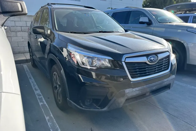 2020 Subaru Forester Premium photo 1