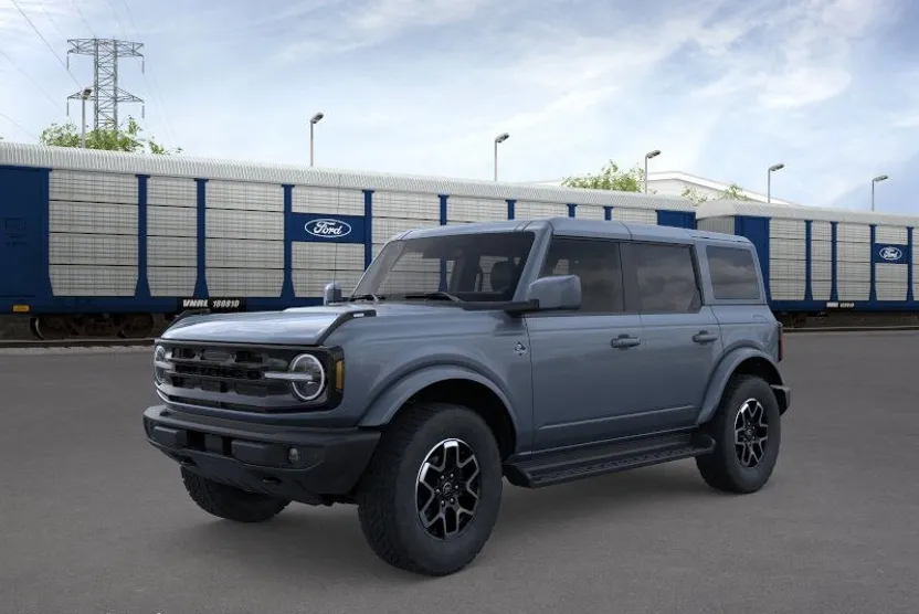 2025 Ford Bronco Outer Banks photo 1