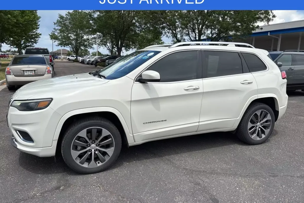 2019 Jeep Cherokee Overland photo 1