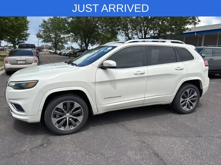2019 Jeep Cherokee Overland photo 1