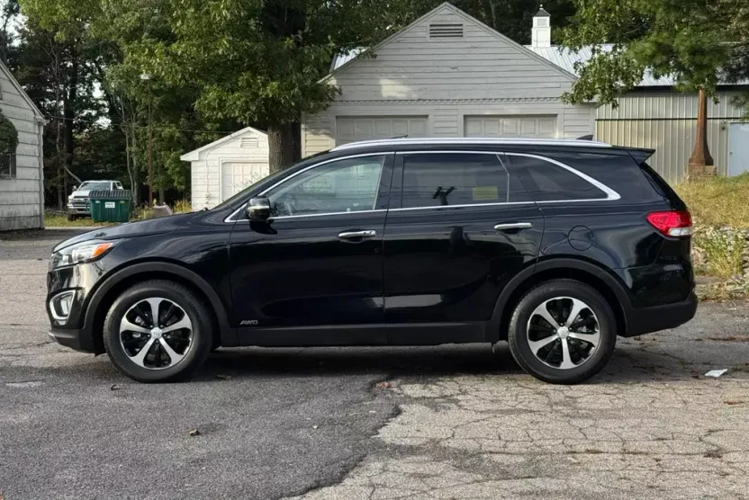 2017 Kia Sorento EX photo 1