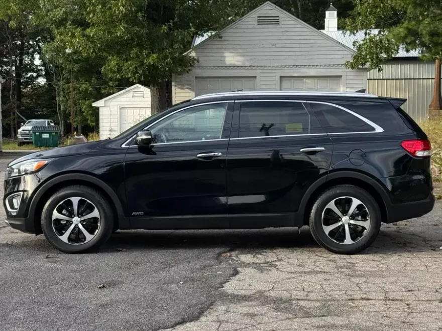 2017 Kia Sorento EX photo 1