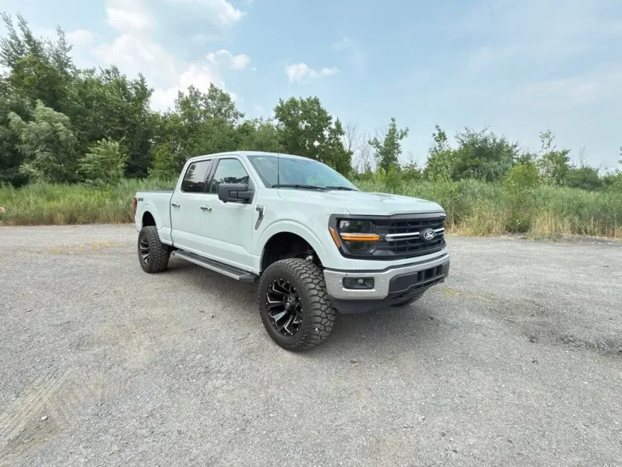 2024 Ford F-150 XLT photo 1