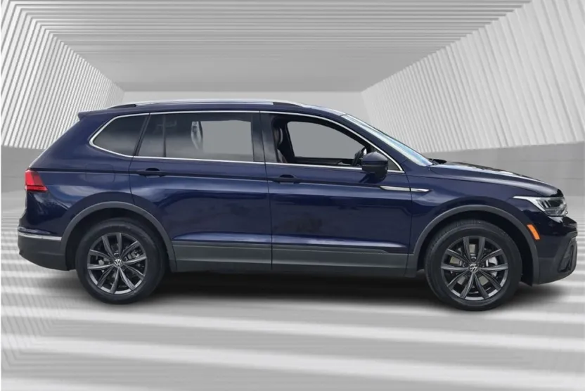 2022 Volkswagen Tiguan SE photo 1