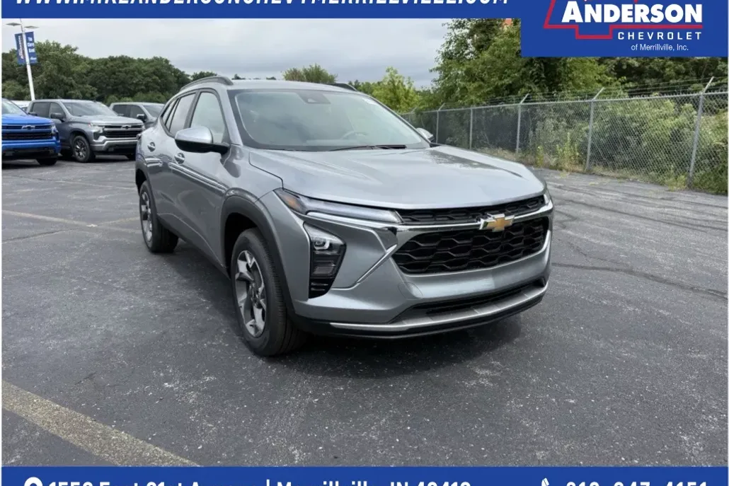 2025 Chevrolet Trax LT photo 1