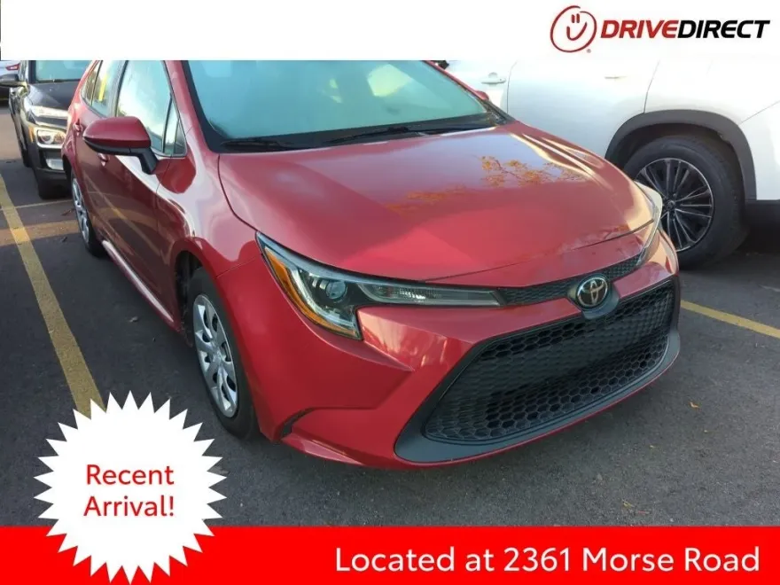 2021 Toyota Corolla LE photo 1