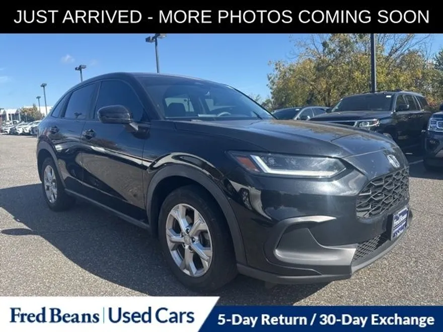 2023 Honda HR-V LX photo 1
