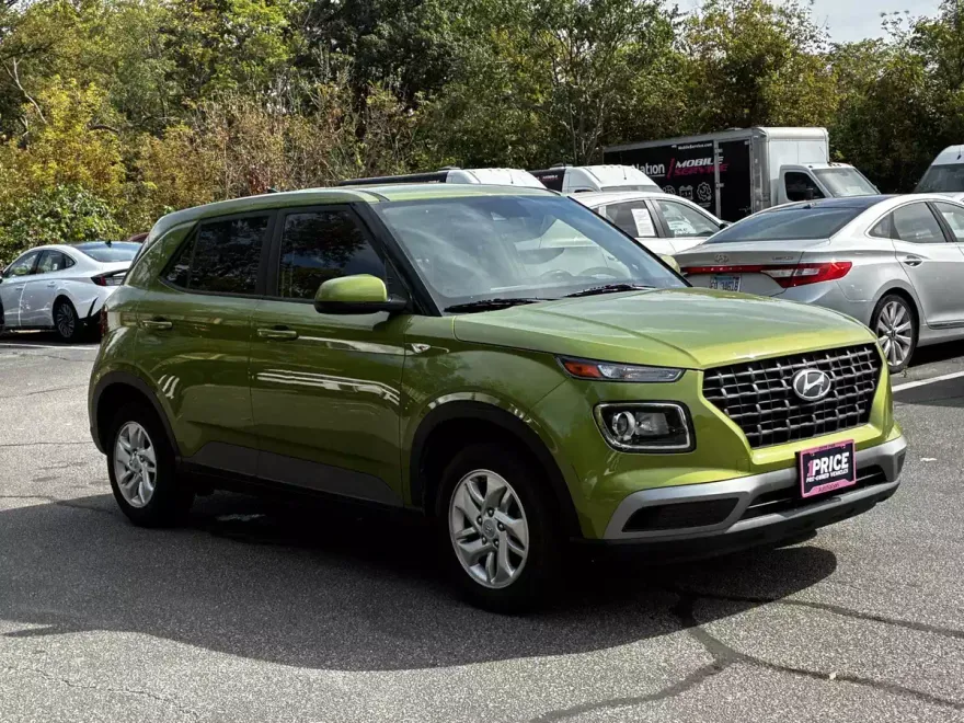 2022 Hyundai Venue SE photo 1