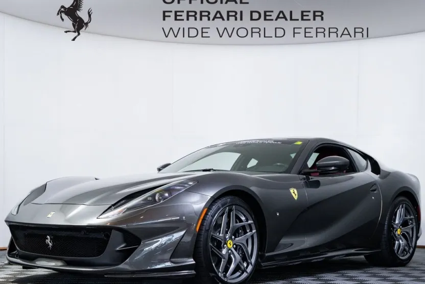 2020 Ferrari 812 Superfast Base photo 1