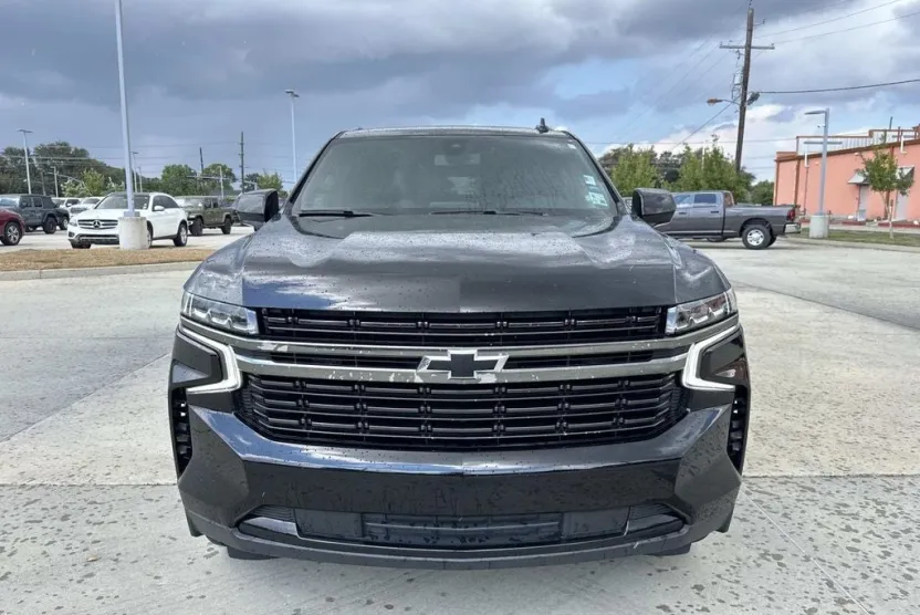 2021 Chevrolet Suburban RST photo 1
