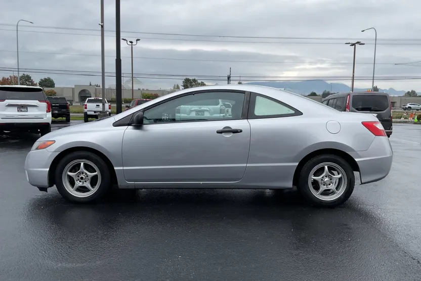 2007 Honda Civic DX photo 1