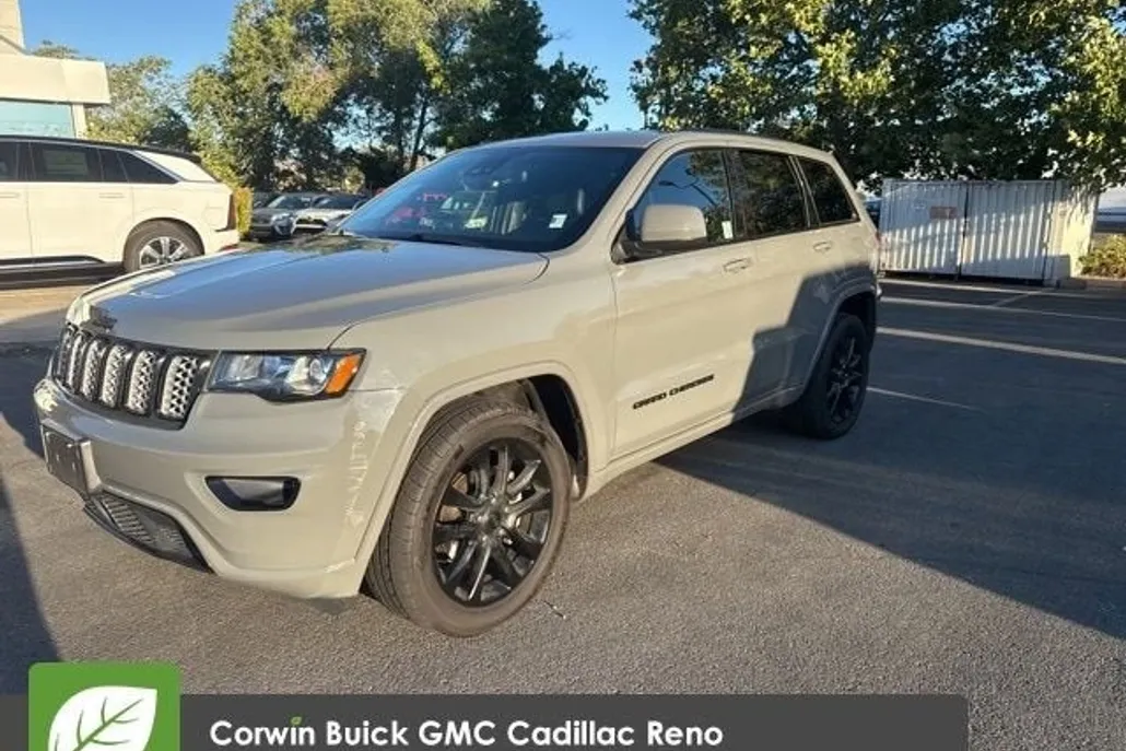 2020 Jeep Grand Cherokee Altitude photo 1