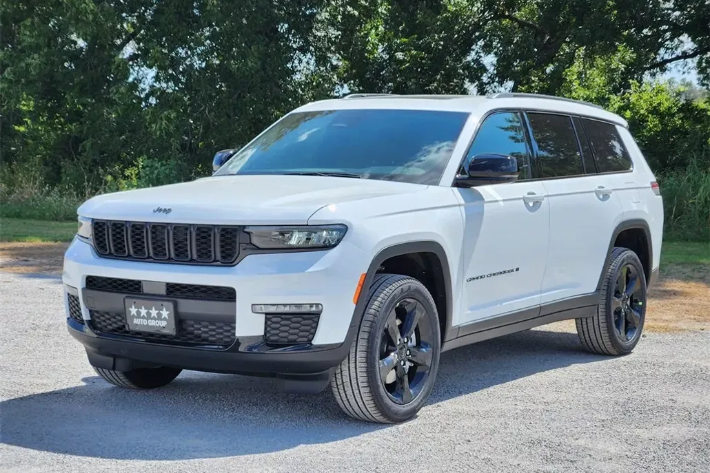 2025 Jeep Grand Cherokee Limited photo 1