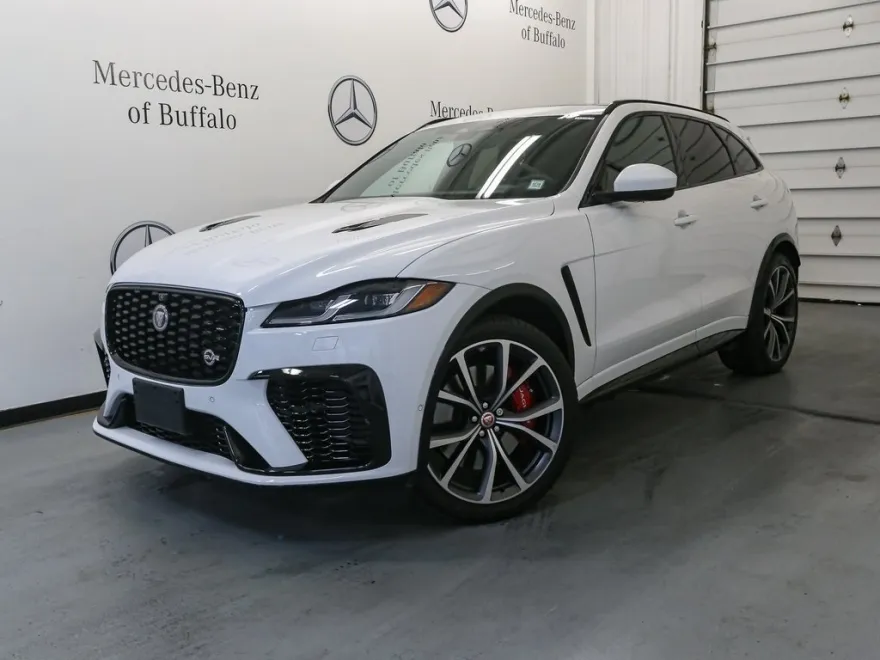2023 Jaguar F-PACE SVR photo 1