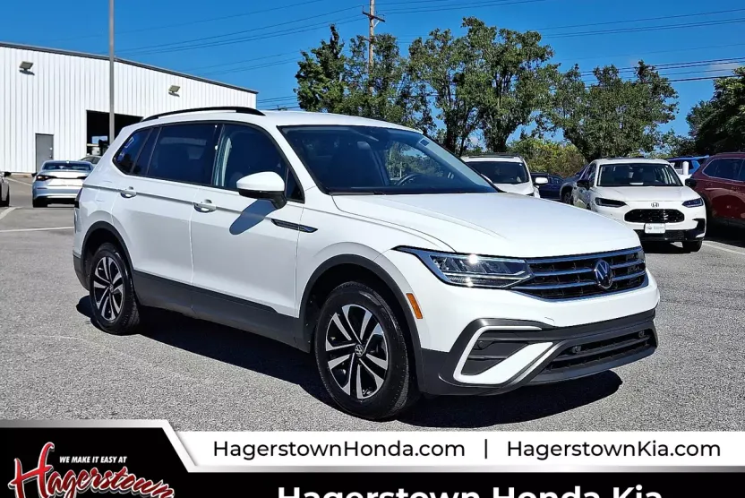 2024 Volkswagen Tiguan S photo 1