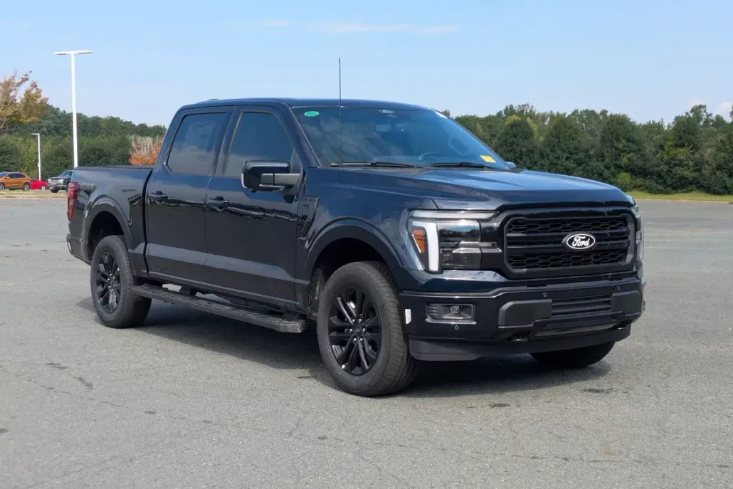 2025 Ford F-150 Lariat photo 1