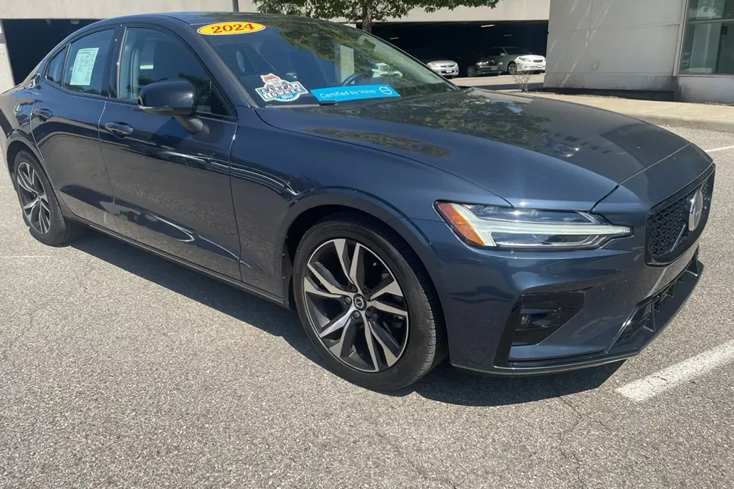 2024 Volvo S60 B5 Core photo 1