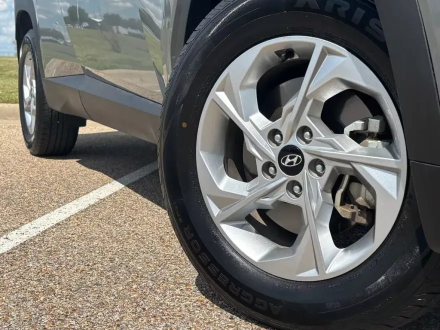 2024 Hyundai Tucson SEL photo 1