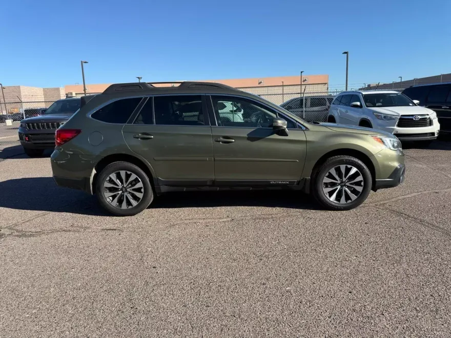 2017 Subaru Outback 3.6R Limited photo 1