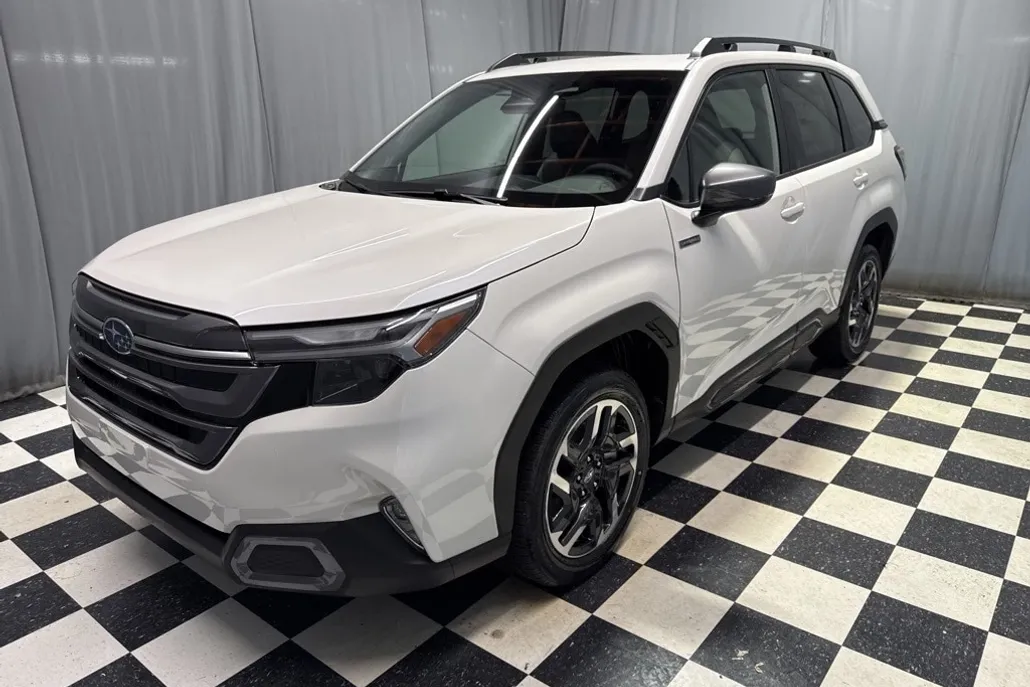 2025 Subaru Forester Limited photo 1