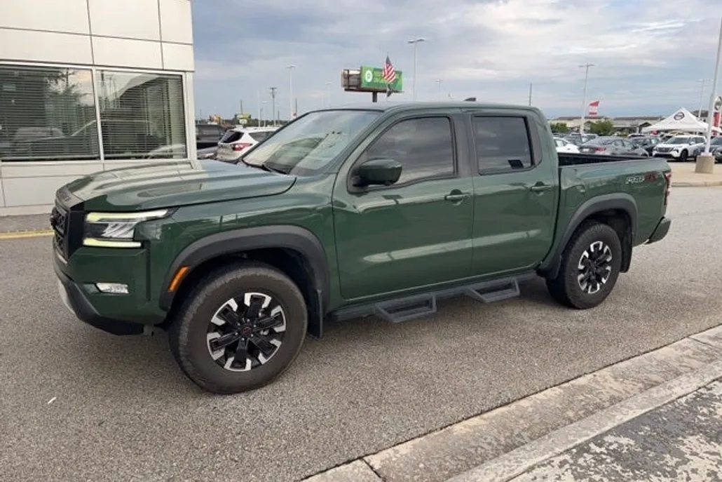 2022 Nissan Frontier PRO-4X photo 1