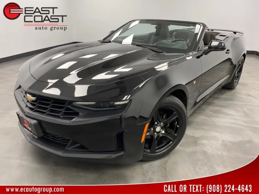 2019 Chevrolet Camaro 1LT photo 1