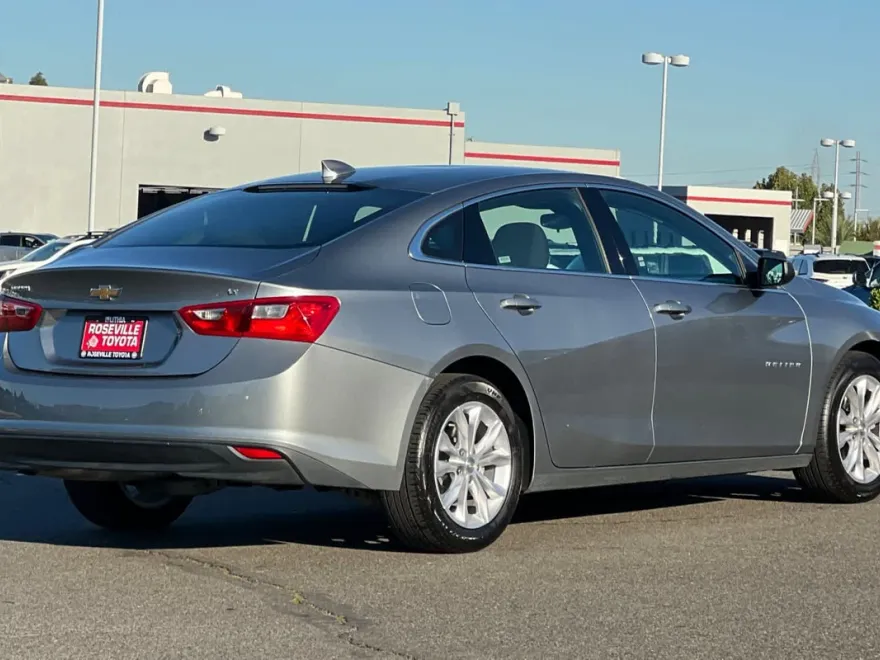 2023 Chevrolet Malibu 1LT photo 1