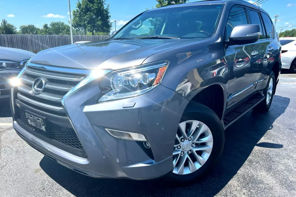 2017 Lexus GX 460 Luxury photo 1