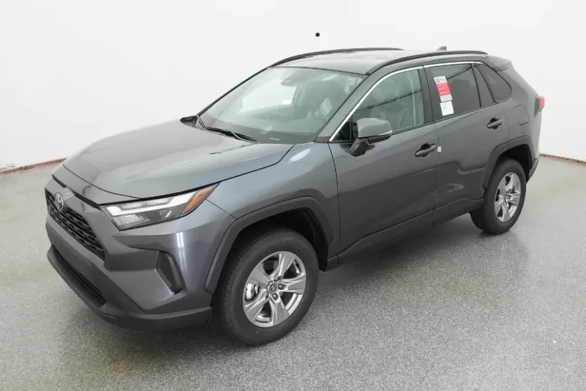 2025 Toyota RAV4 XLE photo 1