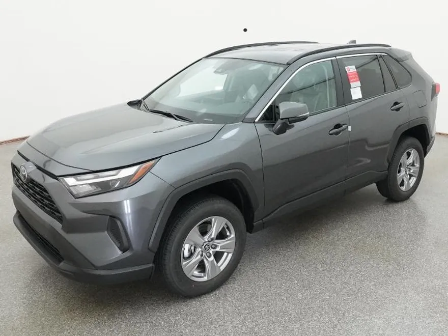 2025 Toyota RAV4 XLE photo 1