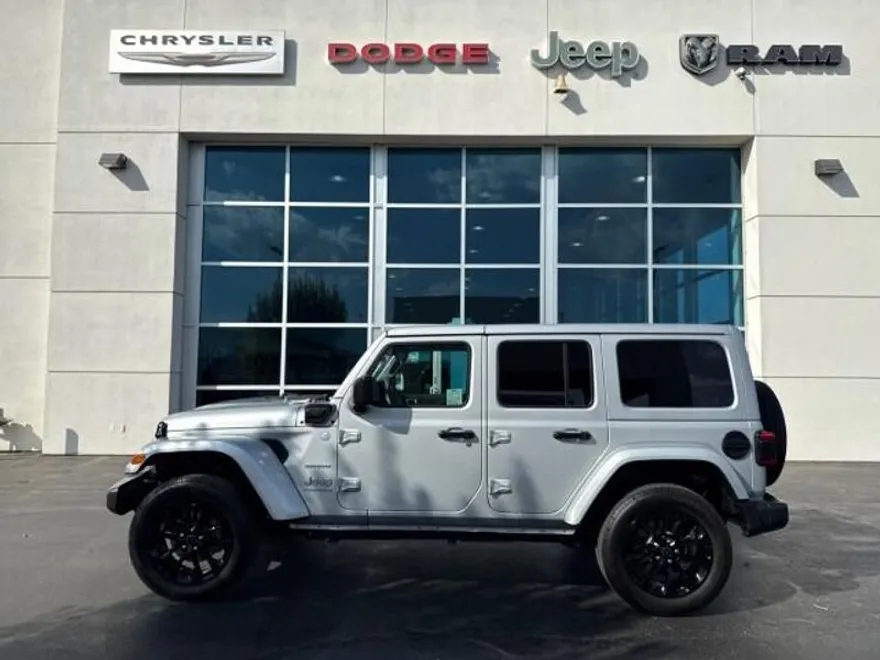 2024 Jeep Wrangler 4xe Sahara photo 1