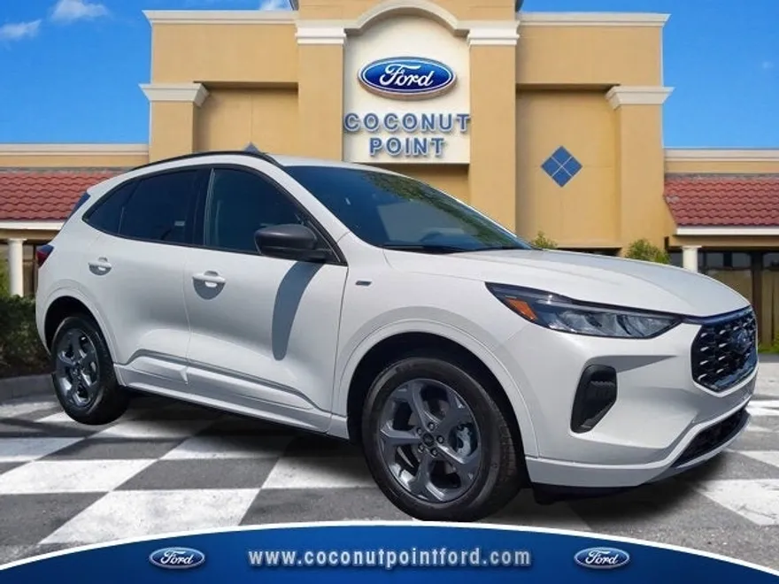 2024 Ford Escape Hybrid ST-Line photo 1