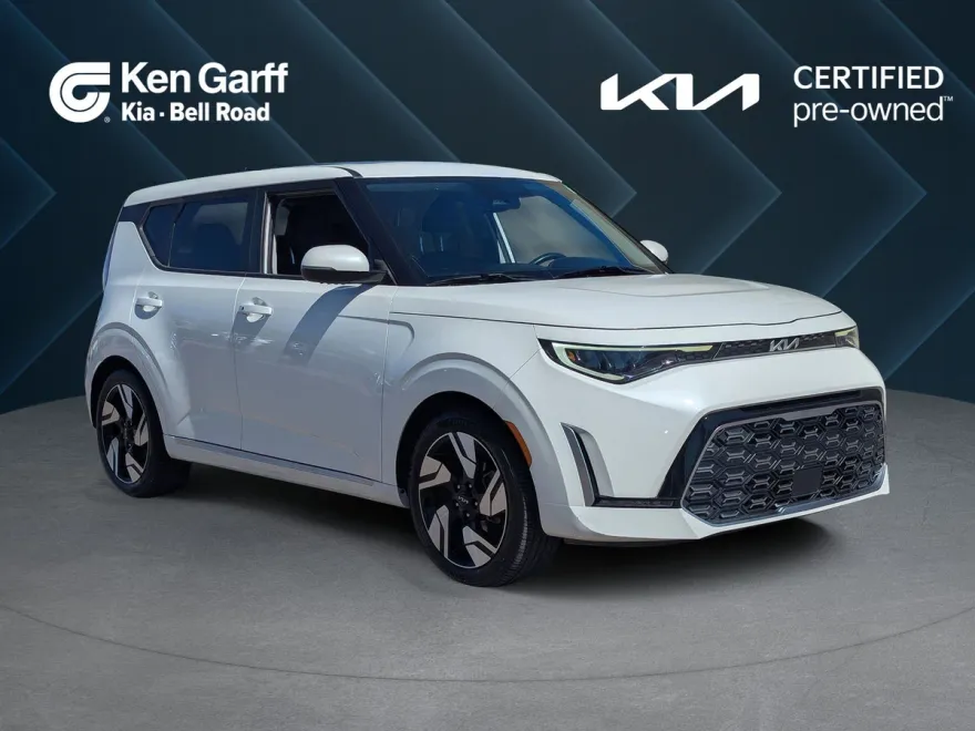 2023 Kia Soul GT-Line photo 1