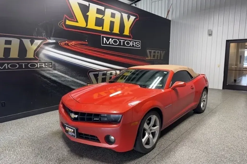 2011 Chevrolet Camaro 2LT photo 1