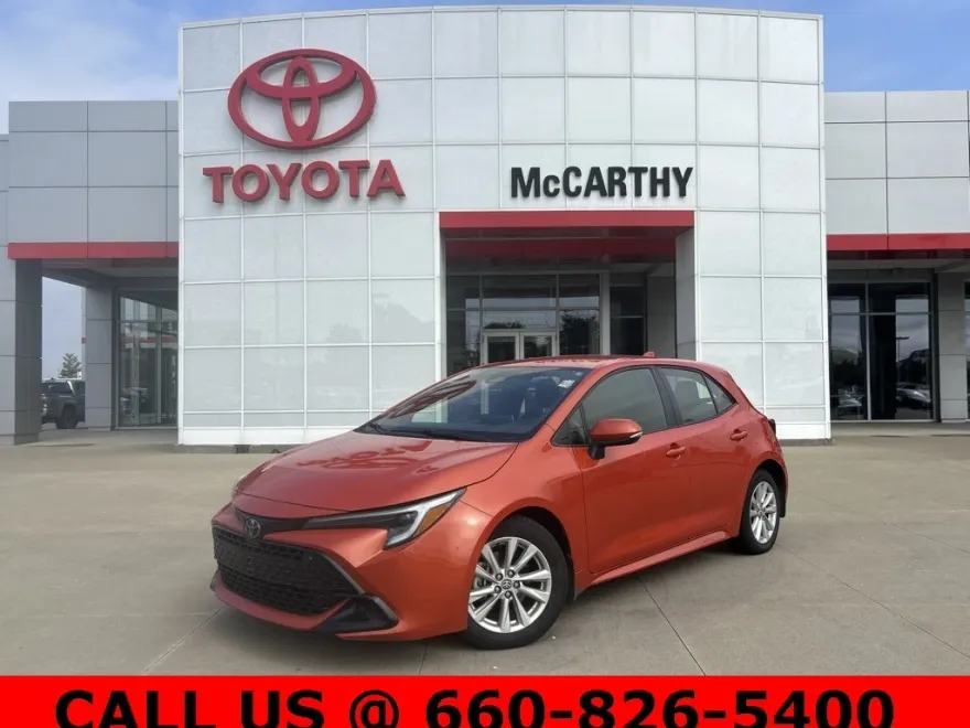 2023 Toyota Corolla SE photo 1