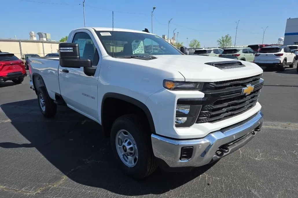 2025 Chevrolet Silverado 2500HD photo 1